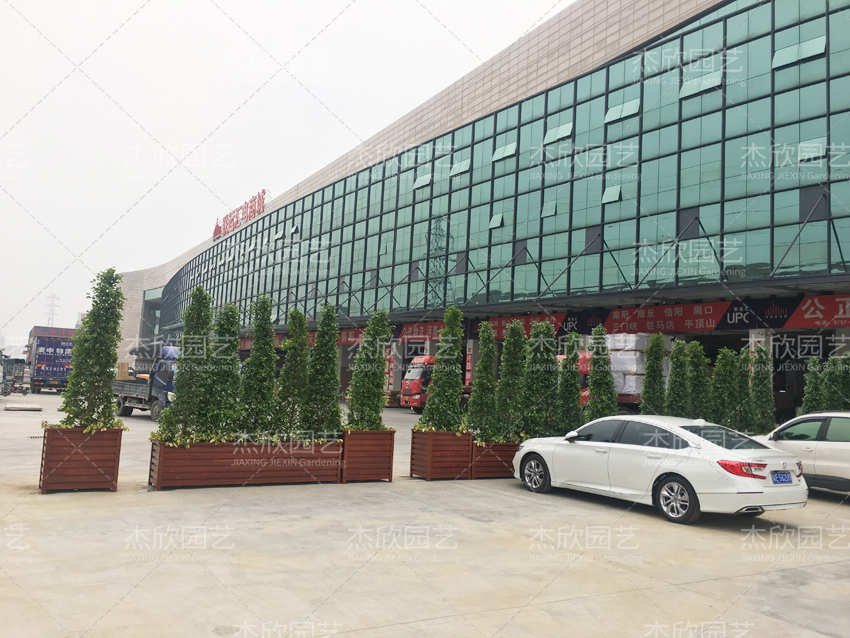 戶(hù)外花箱有哪些？和防腐木花箱有何區(qū)別？