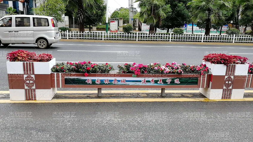 PVC組合花箱有何特點(diǎn)？