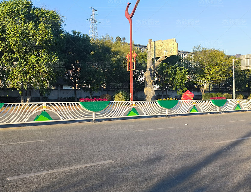 道路中央隔離花箱護欄江西宜春案例